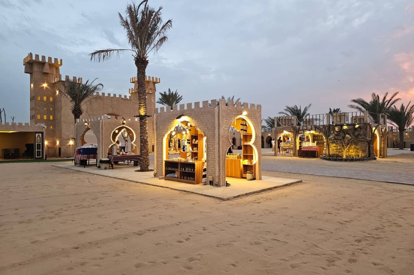 Classic Desert Discovery: Red Dunes Safari, Sandboard & Camel Ride